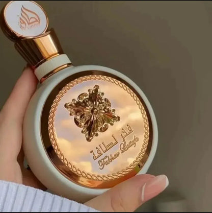 Lattafa Fakhar Rose Eau de Parfum 100ml

Delicadeza. Luxo. Feminilidade Absoluta.